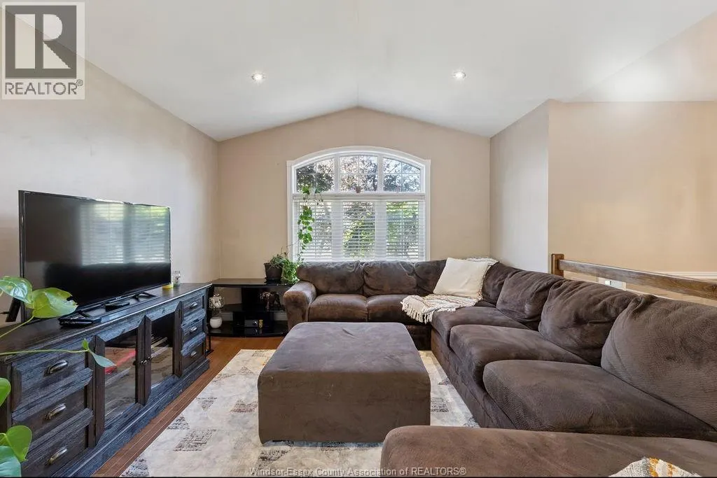 1162 BANWELL ROAD