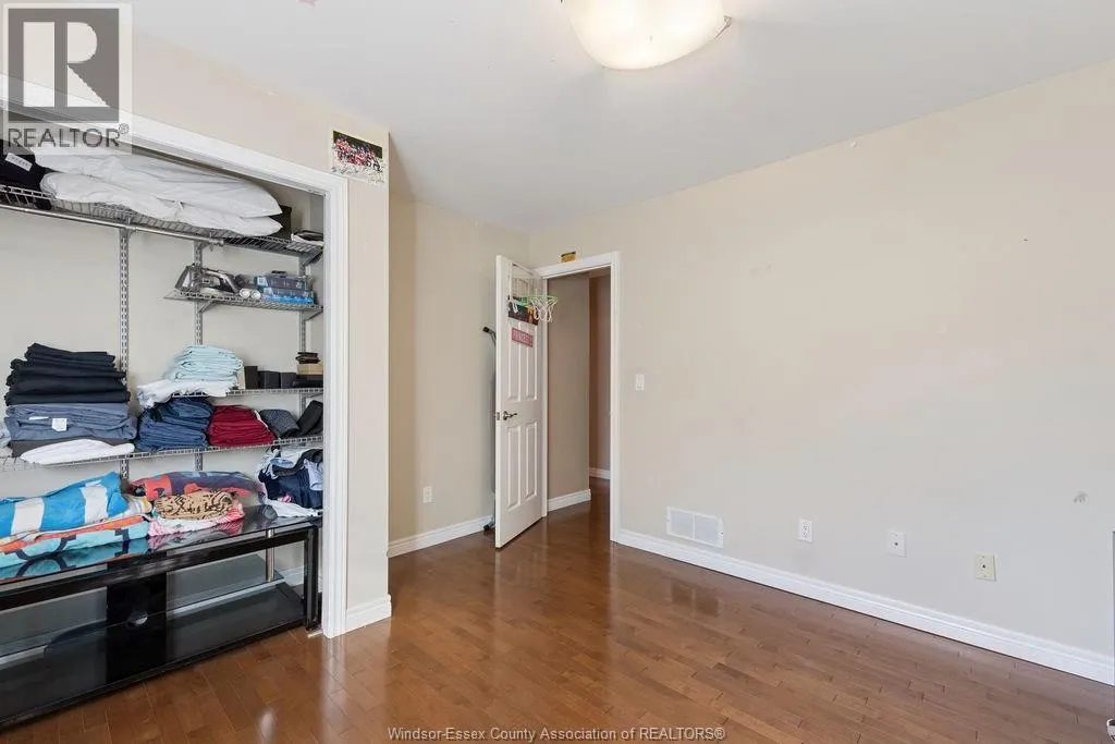 1162 BANWELL ROAD