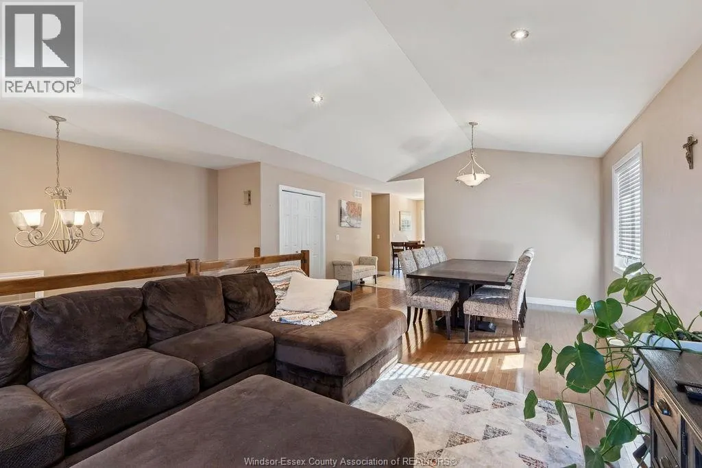 1162 BANWELL ROAD