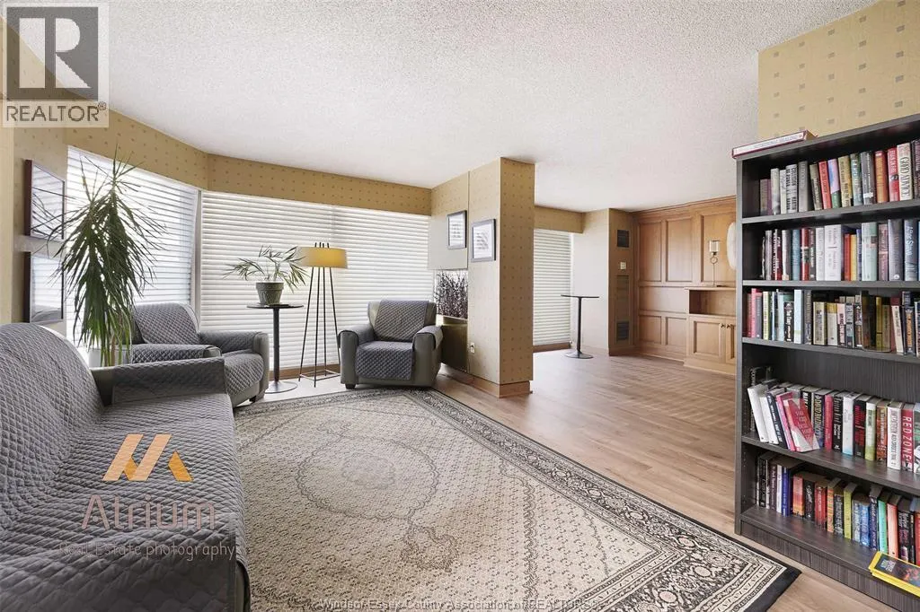 75 RIVERSIDE DRIVE East Unit# 702