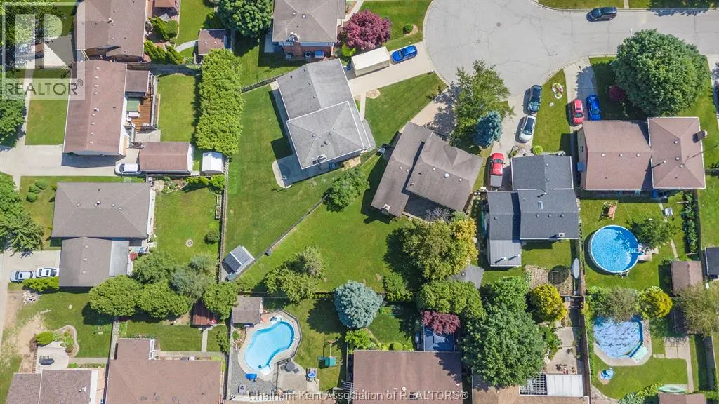 44 Pamela CRESCENT