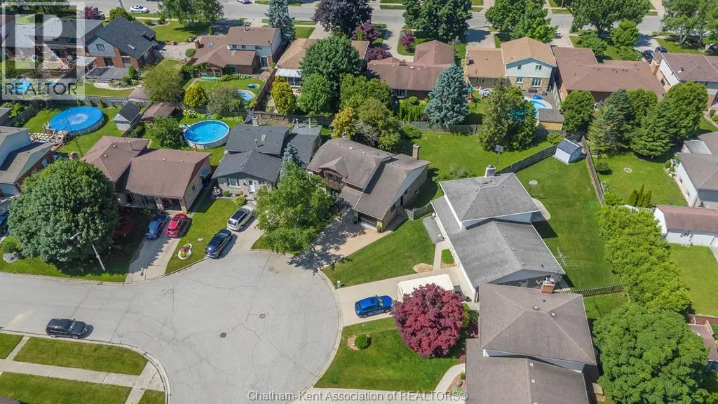 44 Pamela CRESCENT