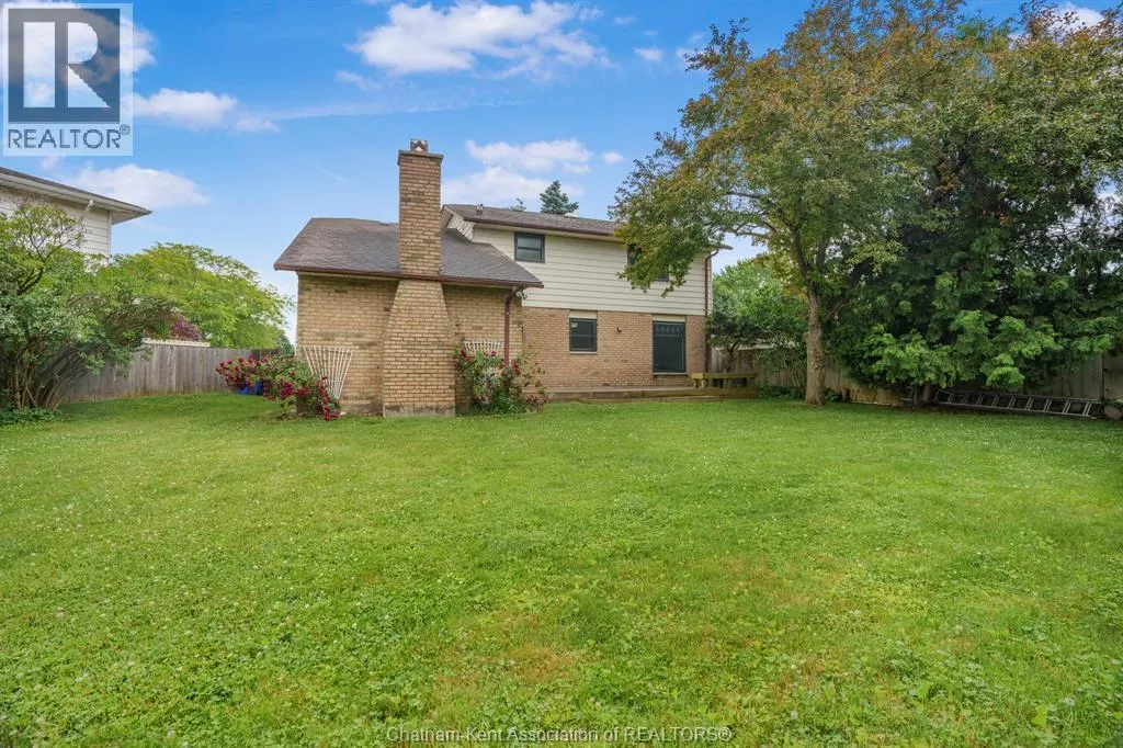 44 Pamela CRESCENT