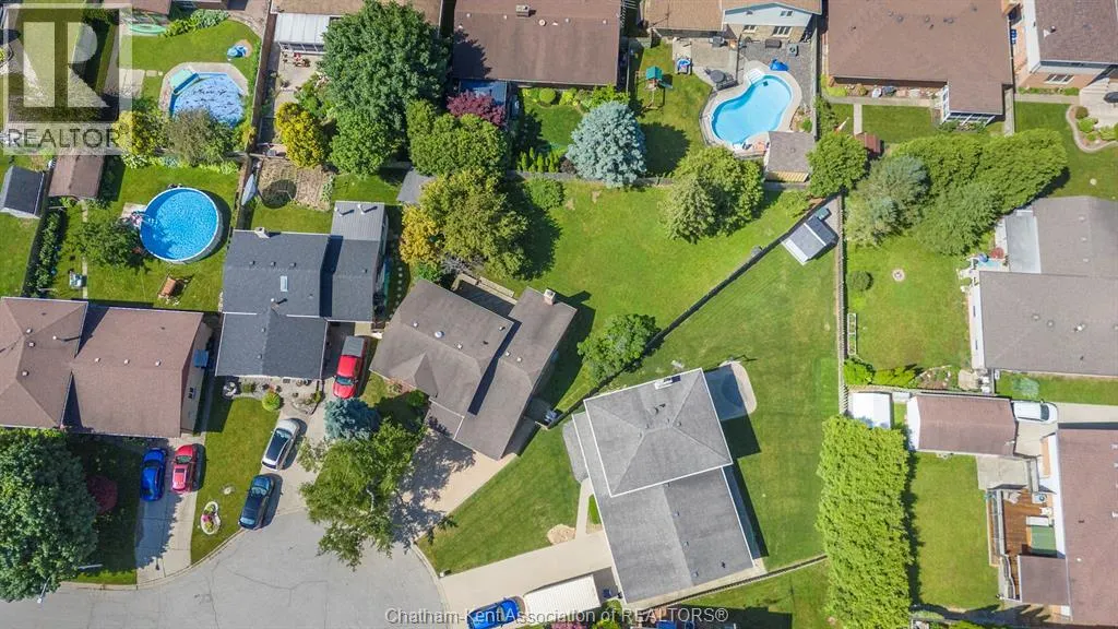 44 Pamela CRESCENT