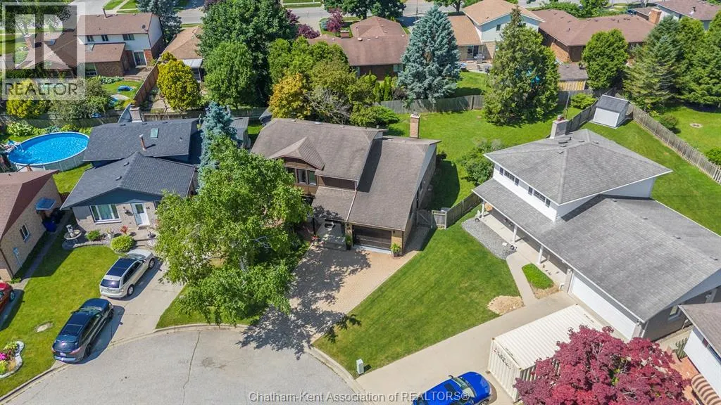 44 Pamela CRESCENT