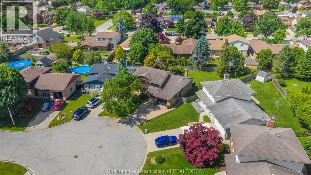 44 Pamela CRESCENT