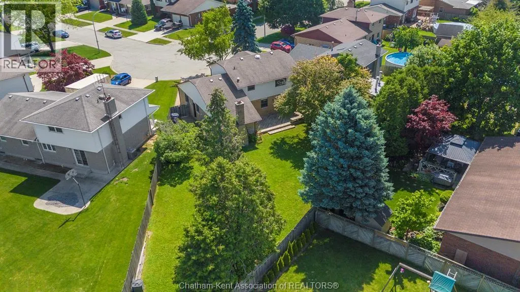 44 Pamela CRESCENT