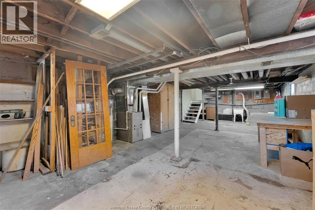707-715 GILES BOULEVARD East