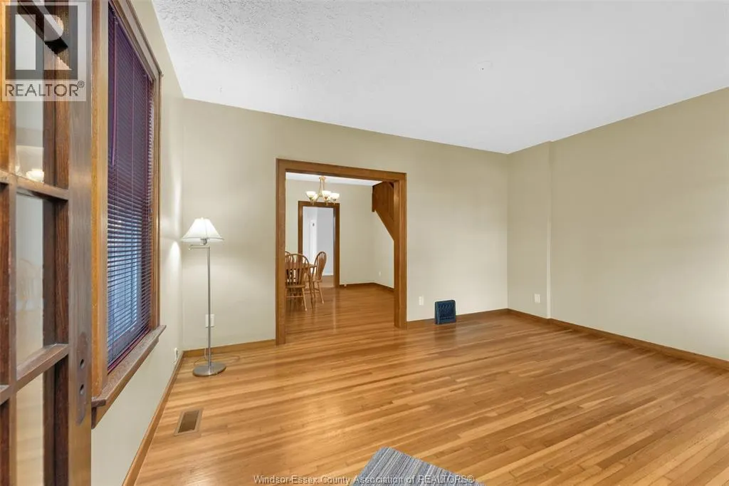 707-715 GILES BOULEVARD East
