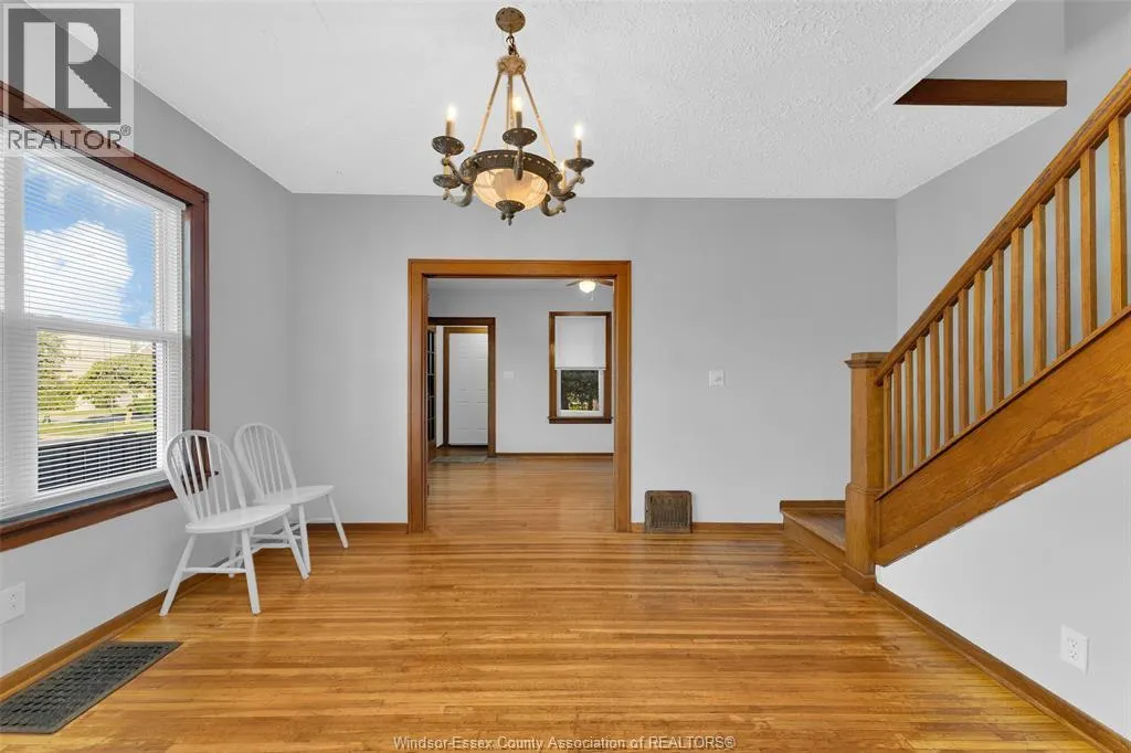 707-715 GILES BOULEVARD East