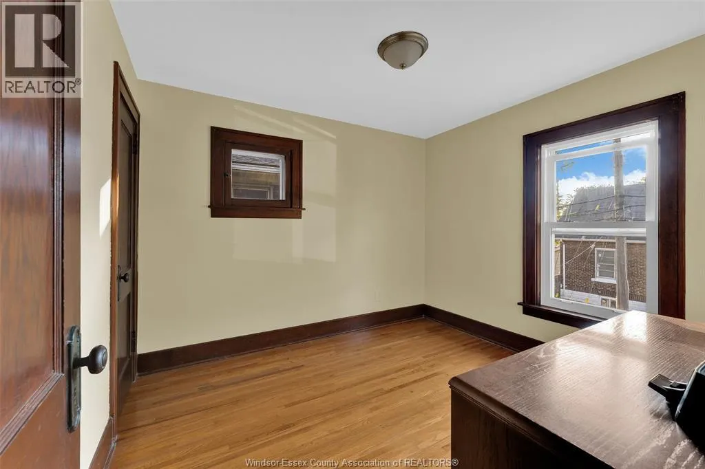 707-715 GILES BOULEVARD East