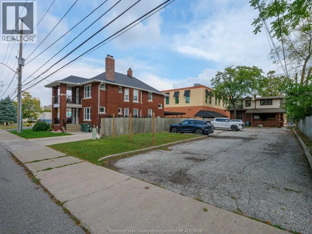 1279 Ouellette AVENUE
