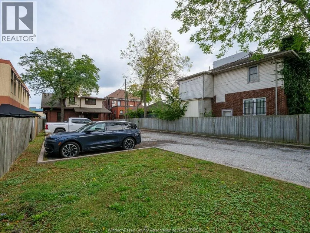 1279 Ouellette AVENUE