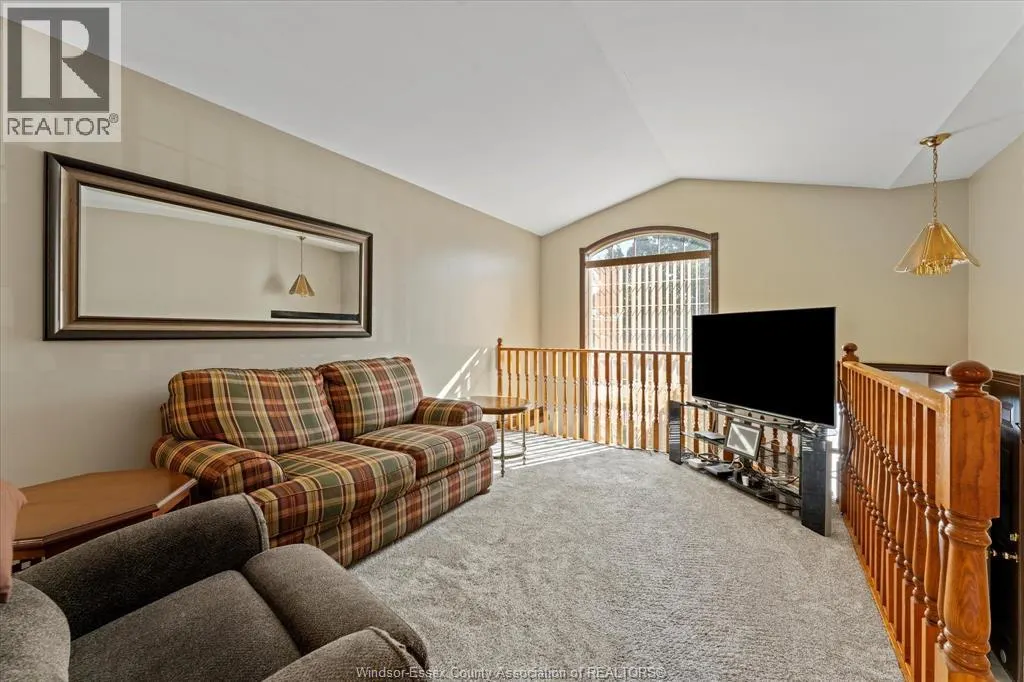4225 Old West