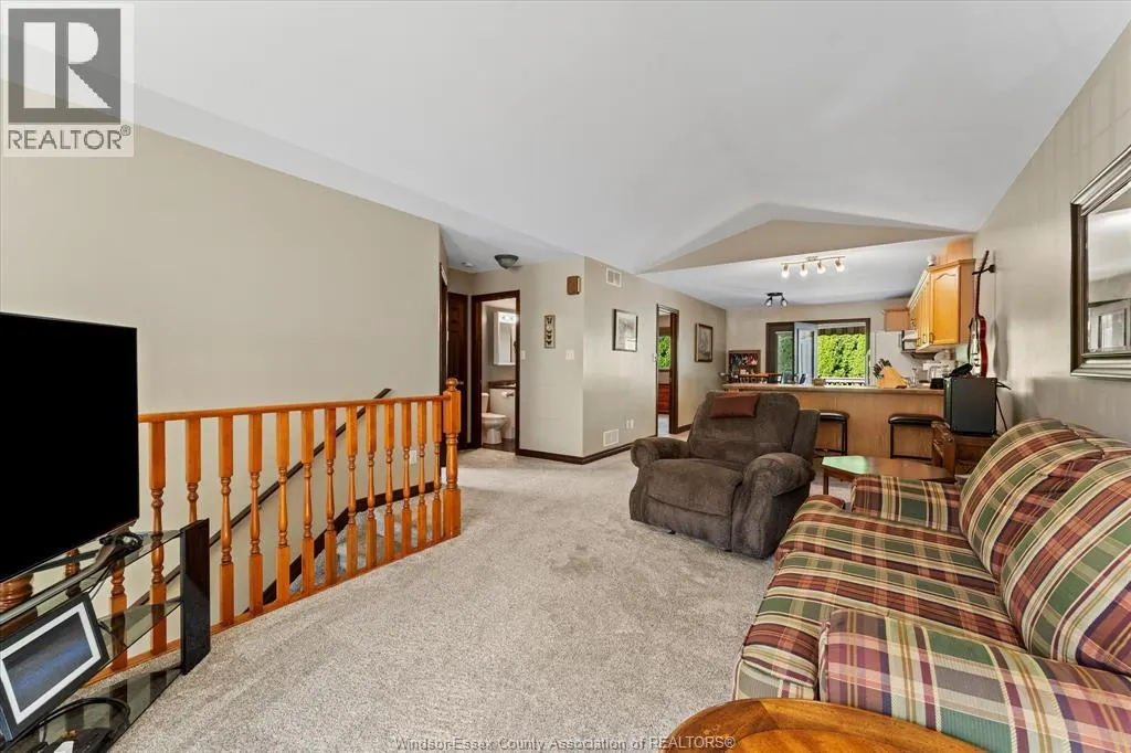 4225 Old West