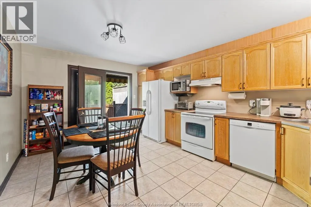 4225 Old West