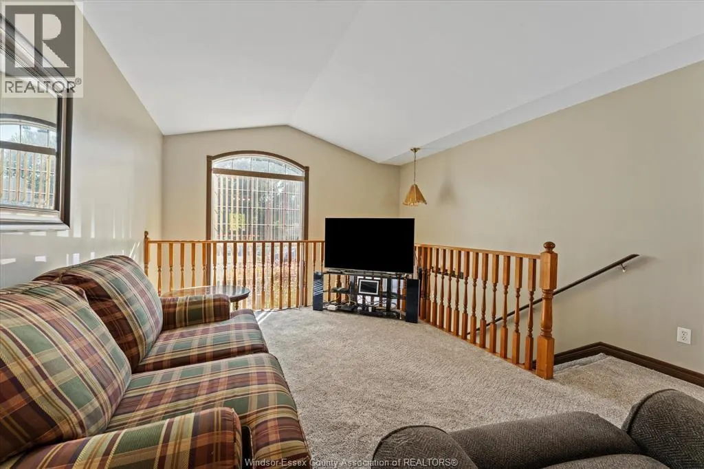 4225 Old West