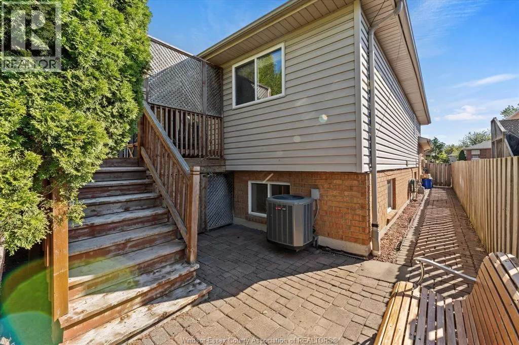 4225 Old West