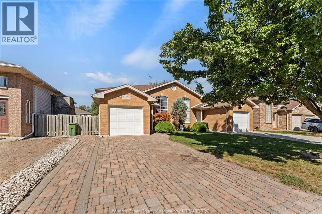 4225 Old West