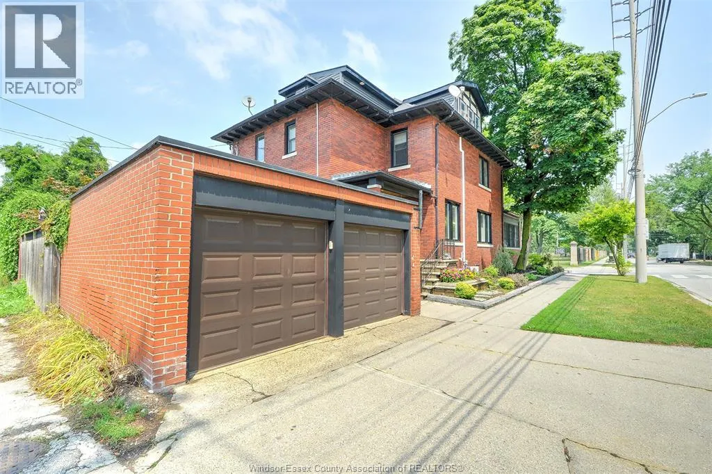 1097 CHILVER ROAD