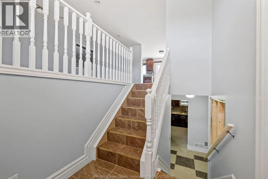707 SARAH COURT Unit# UPPER