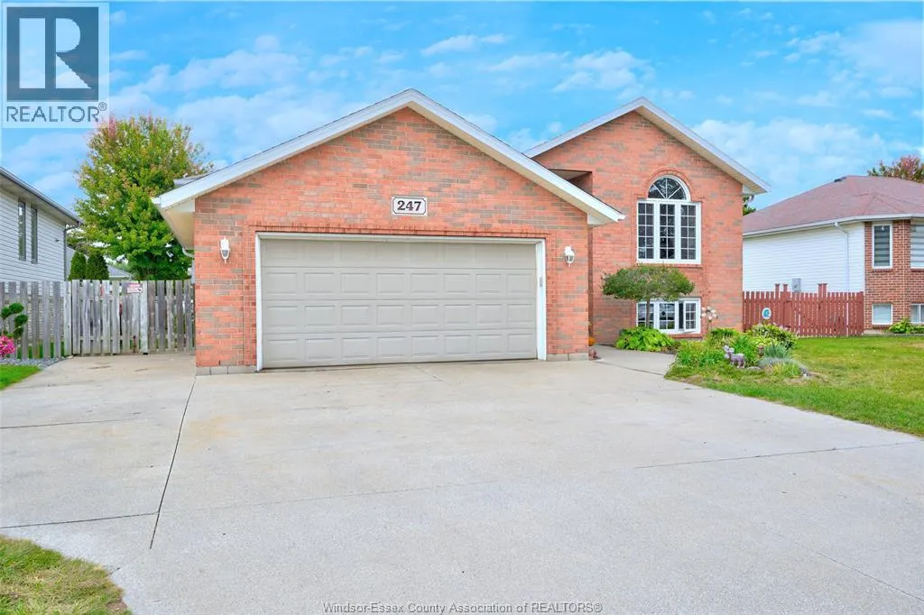 247 WILLOW-WOOD