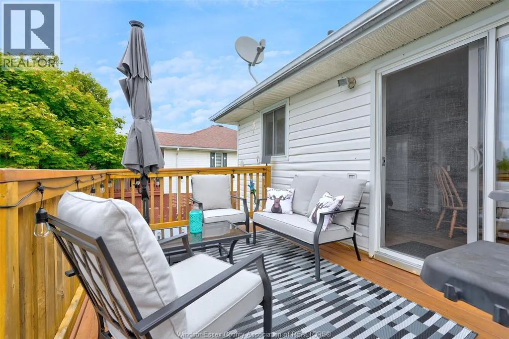 247 WILLOW-WOOD