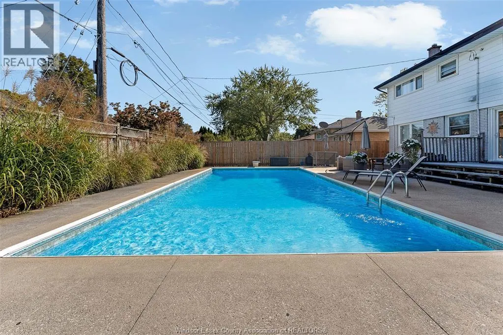 836 RHOLAINE DRIVE