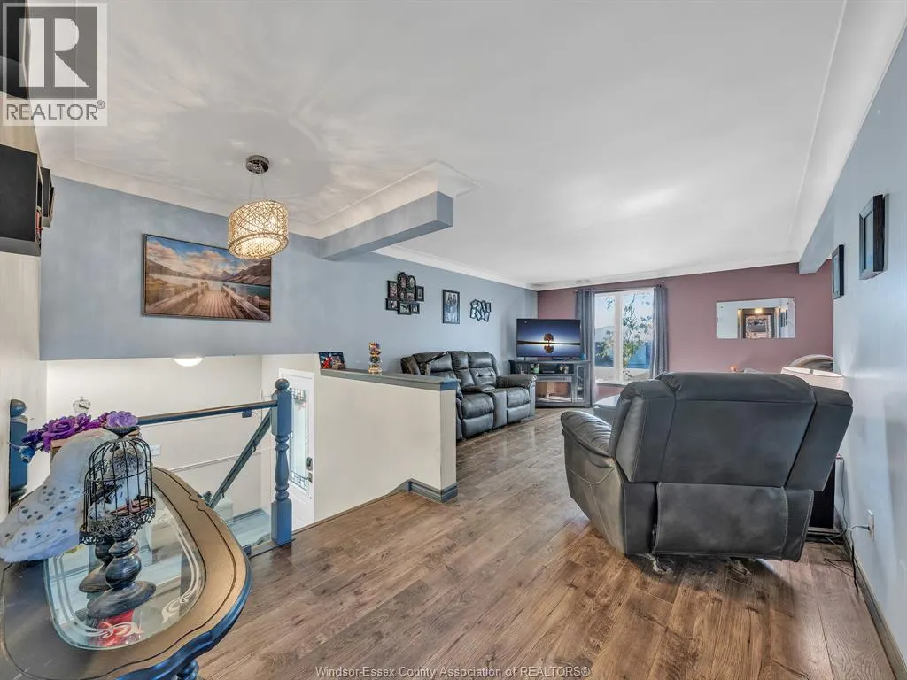 9556 CHESTNUT DRIVE