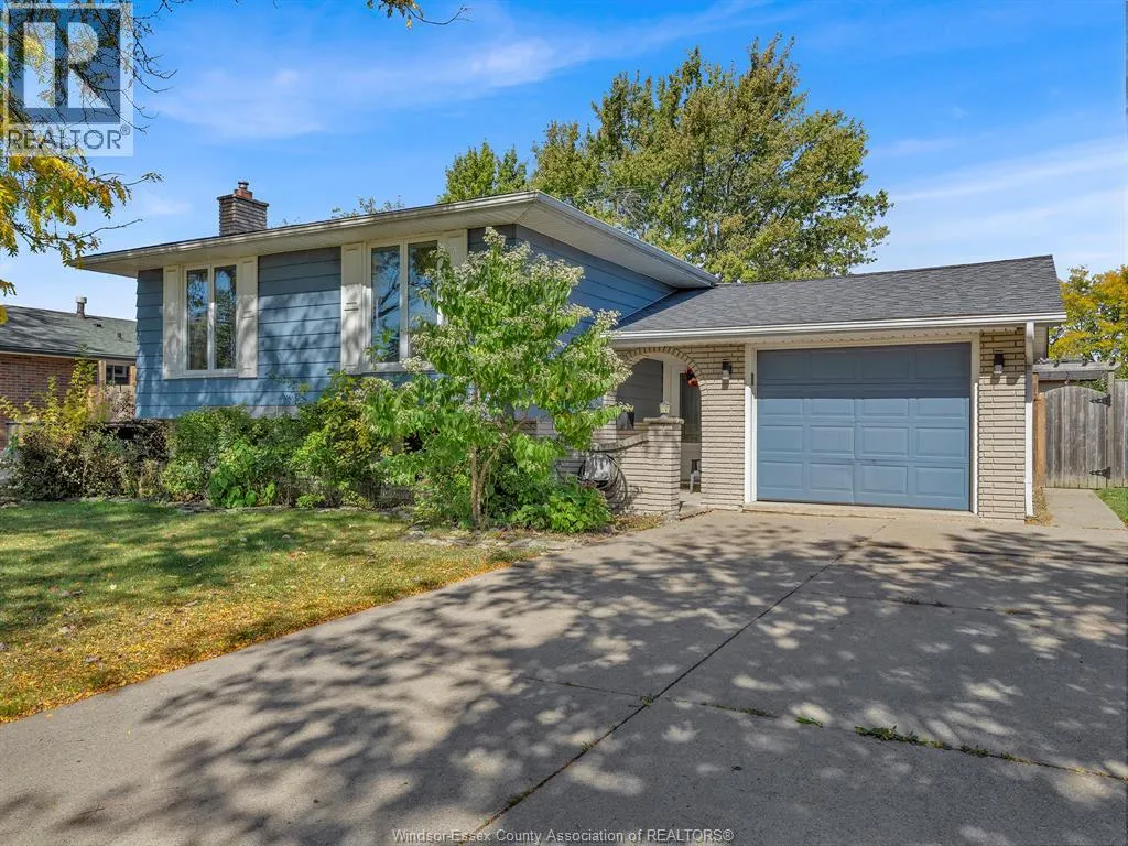 9556 CHESTNUT DRIVE