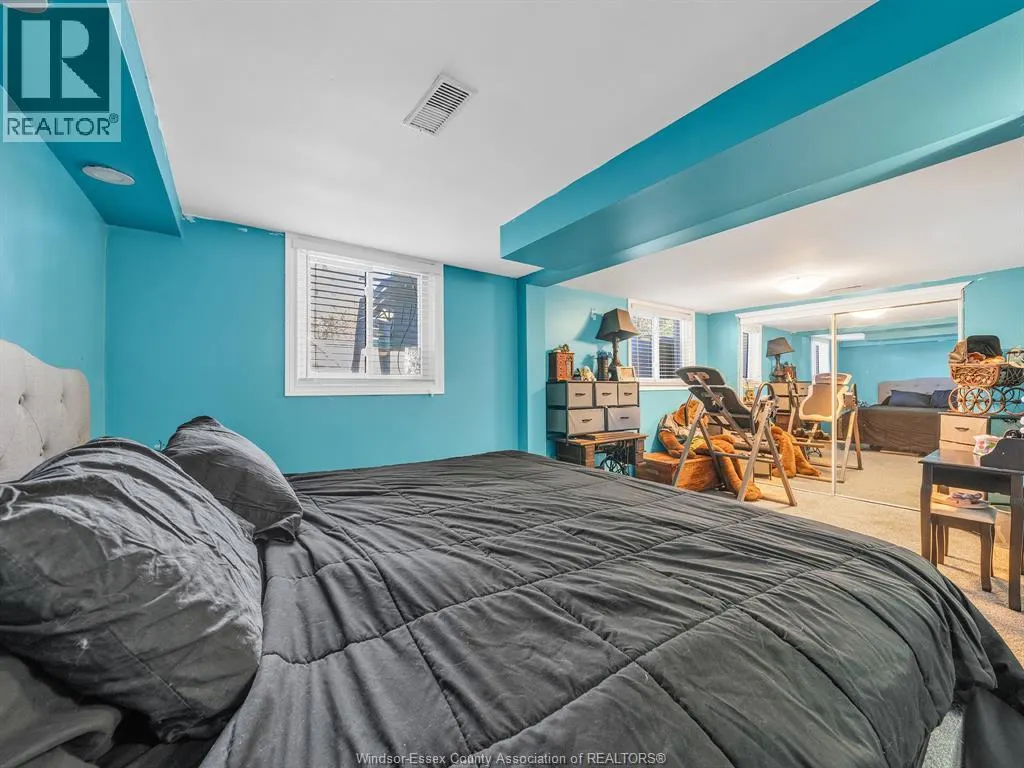 9556 CHESTNUT DRIVE