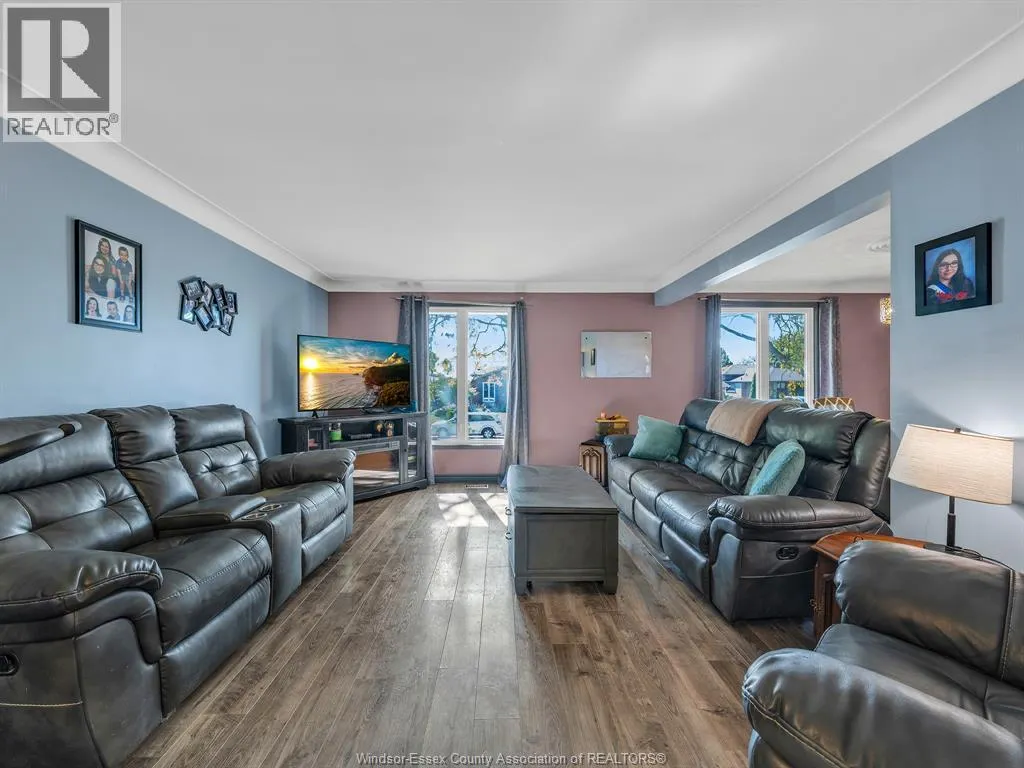 9556 CHESTNUT DRIVE