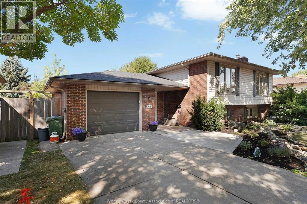 235 WOODRIDGE