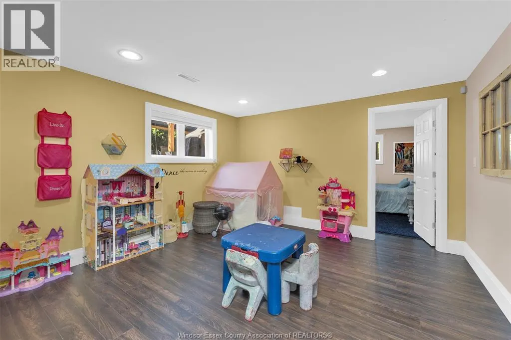 235 WOODRIDGE