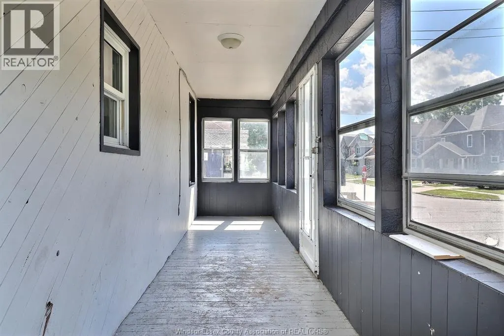 988 ALBERT ROAD