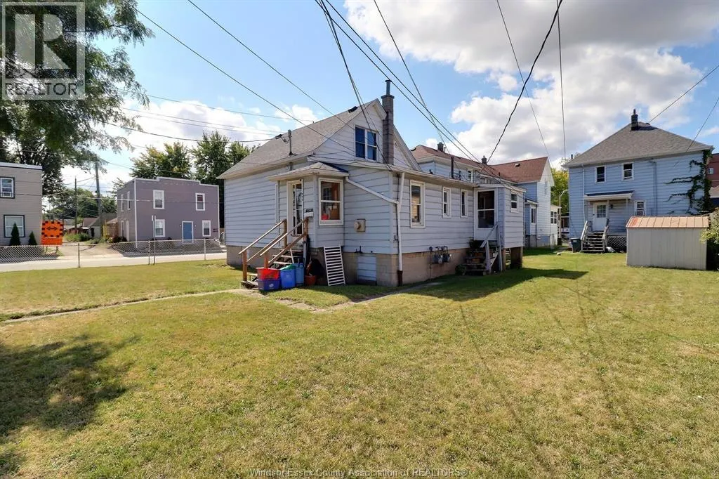 988 ALBERT ROAD