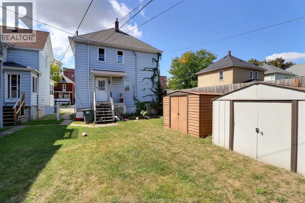 988 ALBERT ROAD