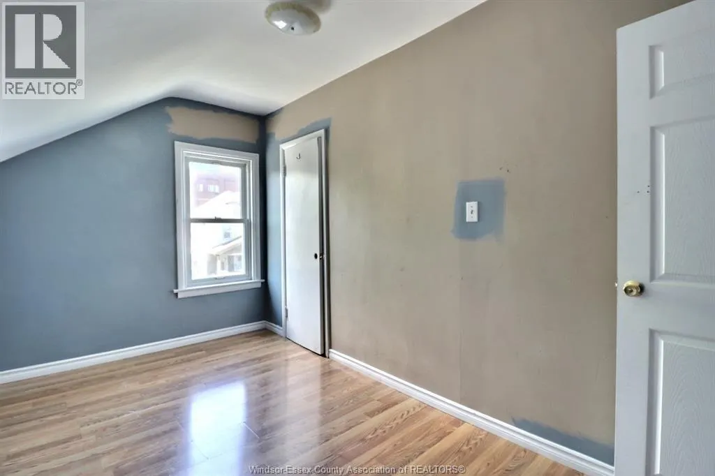 988 ALBERT ROAD
