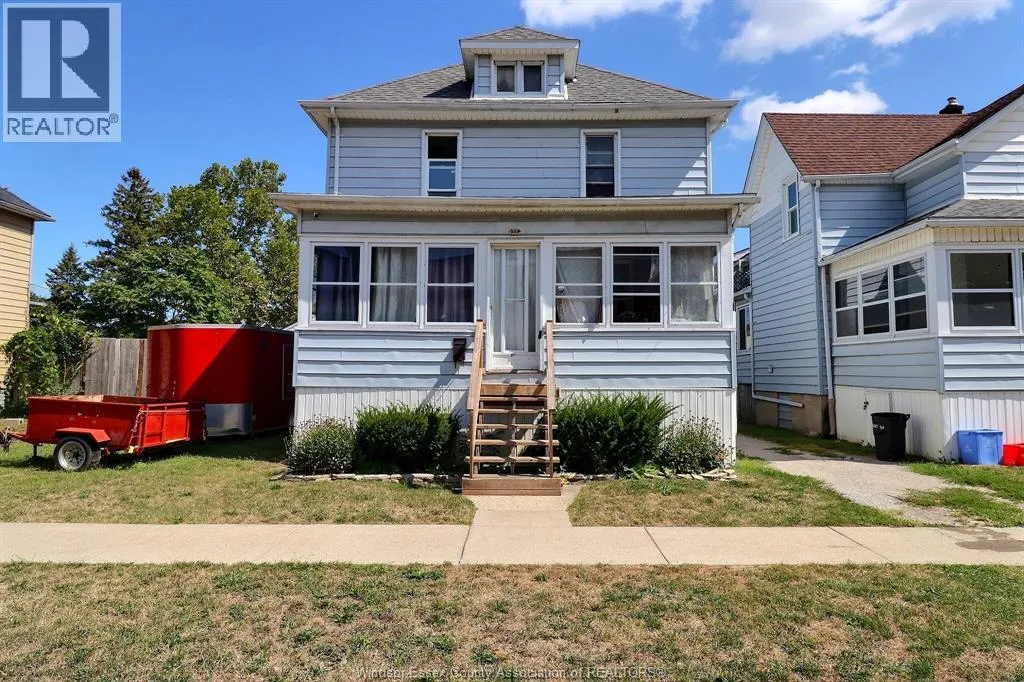 988 ALBERT ROAD