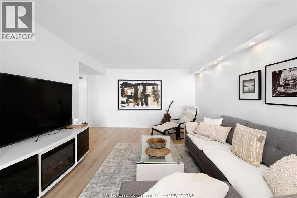 150 PARK Unit# 1807