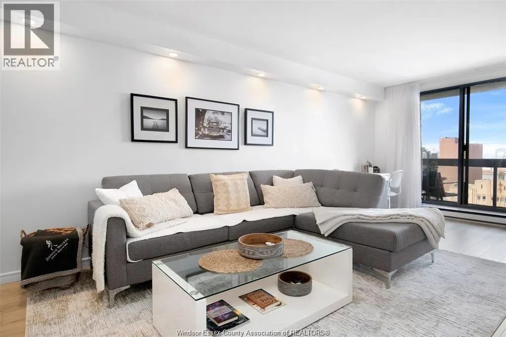 150 PARK Unit# 1807