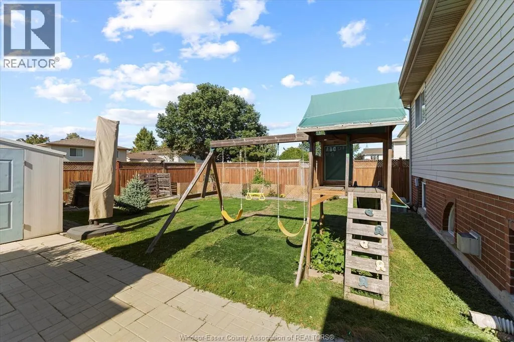 1681 BLAIRWOOD CRESCENT