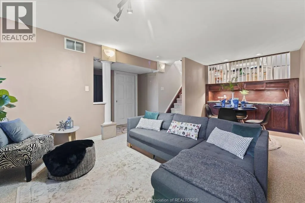 1681 BLAIRWOOD CRESCENT
