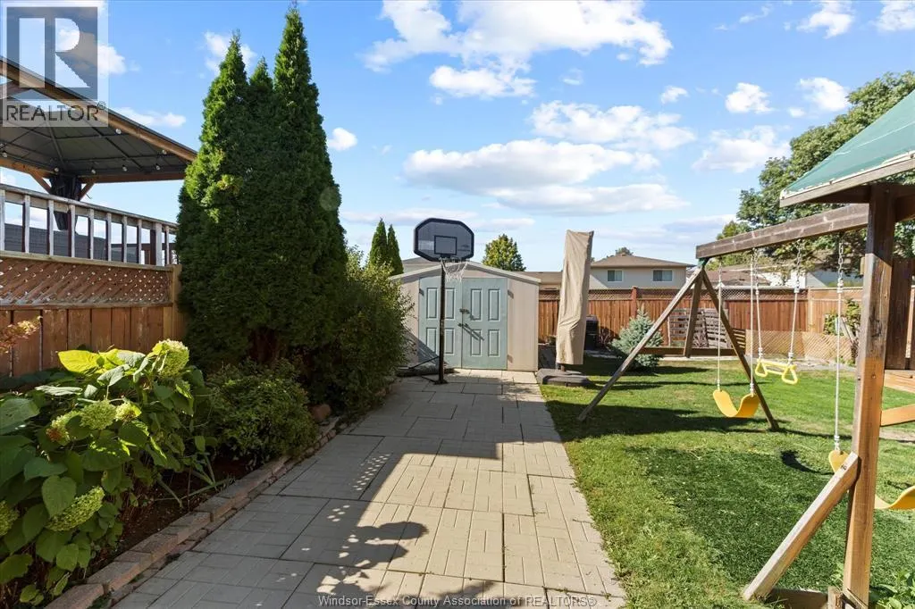1681 BLAIRWOOD CRESCENT