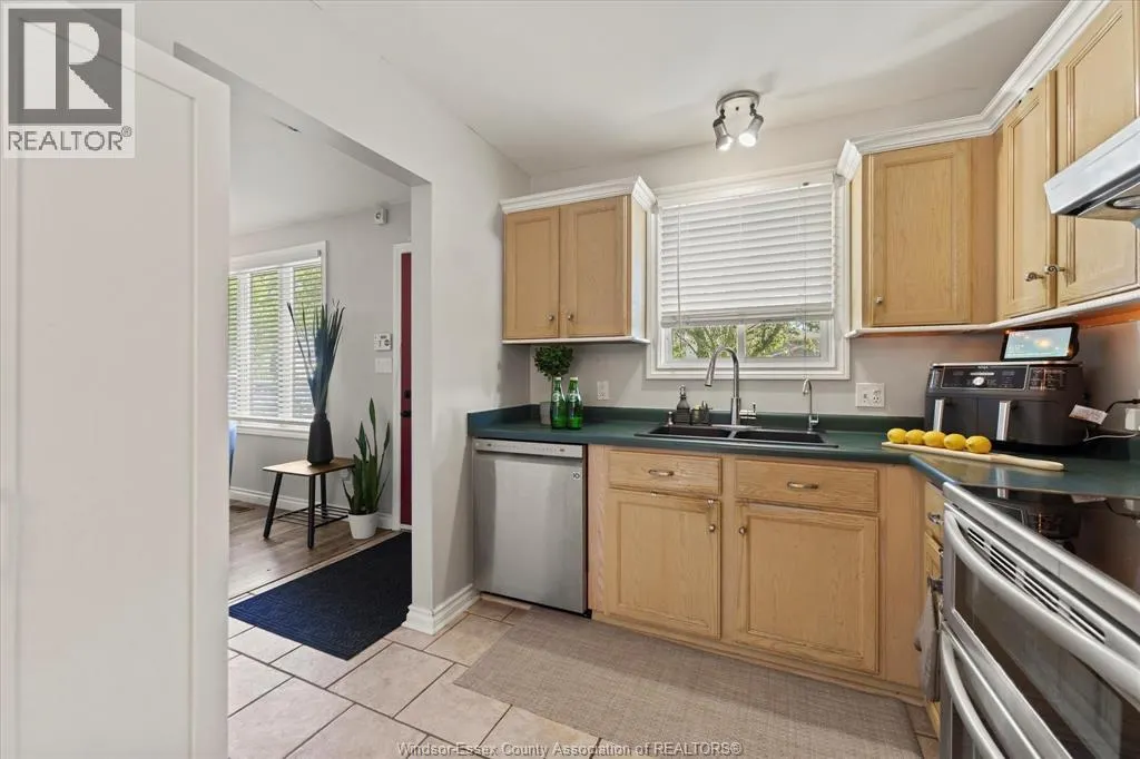 1681 BLAIRWOOD CRESCENT