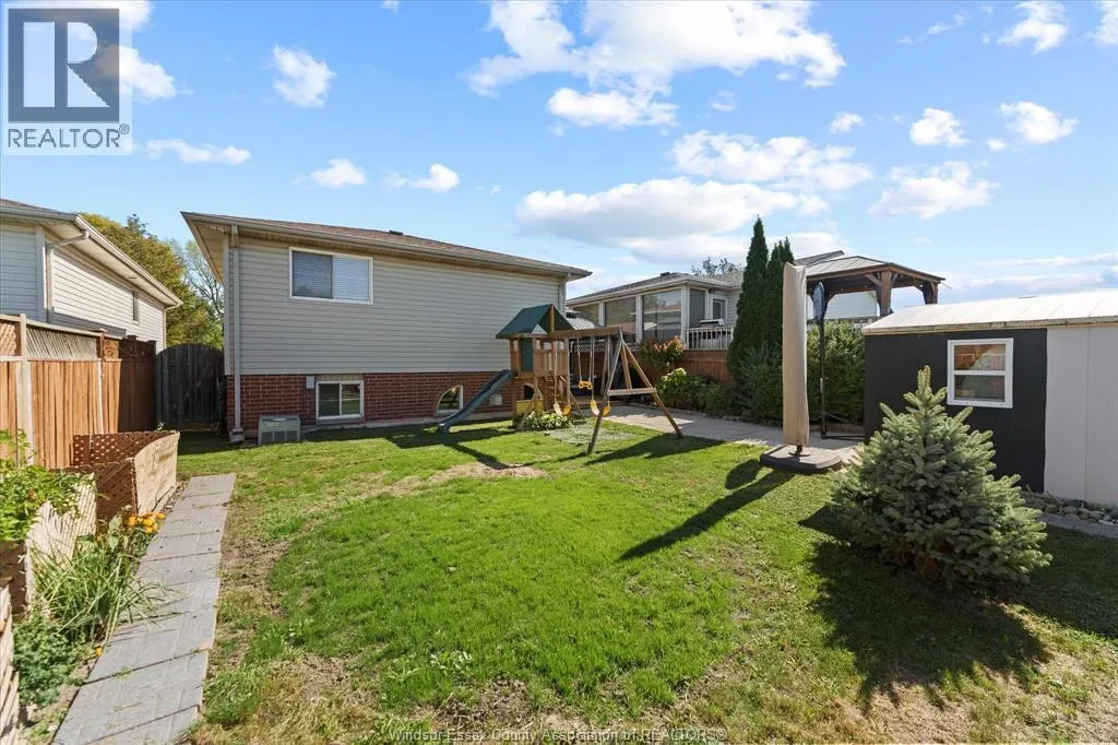 1681 BLAIRWOOD CRESCENT