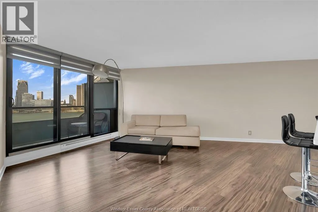 111 RIVERSIDE DRIVE East Unit# 1405