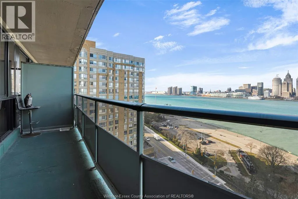 111 RIVERSIDE DRIVE East Unit# 1405