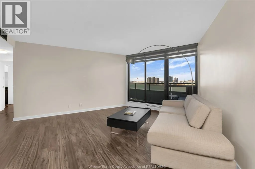111 RIVERSIDE DRIVE East Unit# 1405