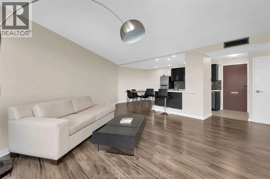 111 RIVERSIDE DRIVE East Unit# 1405